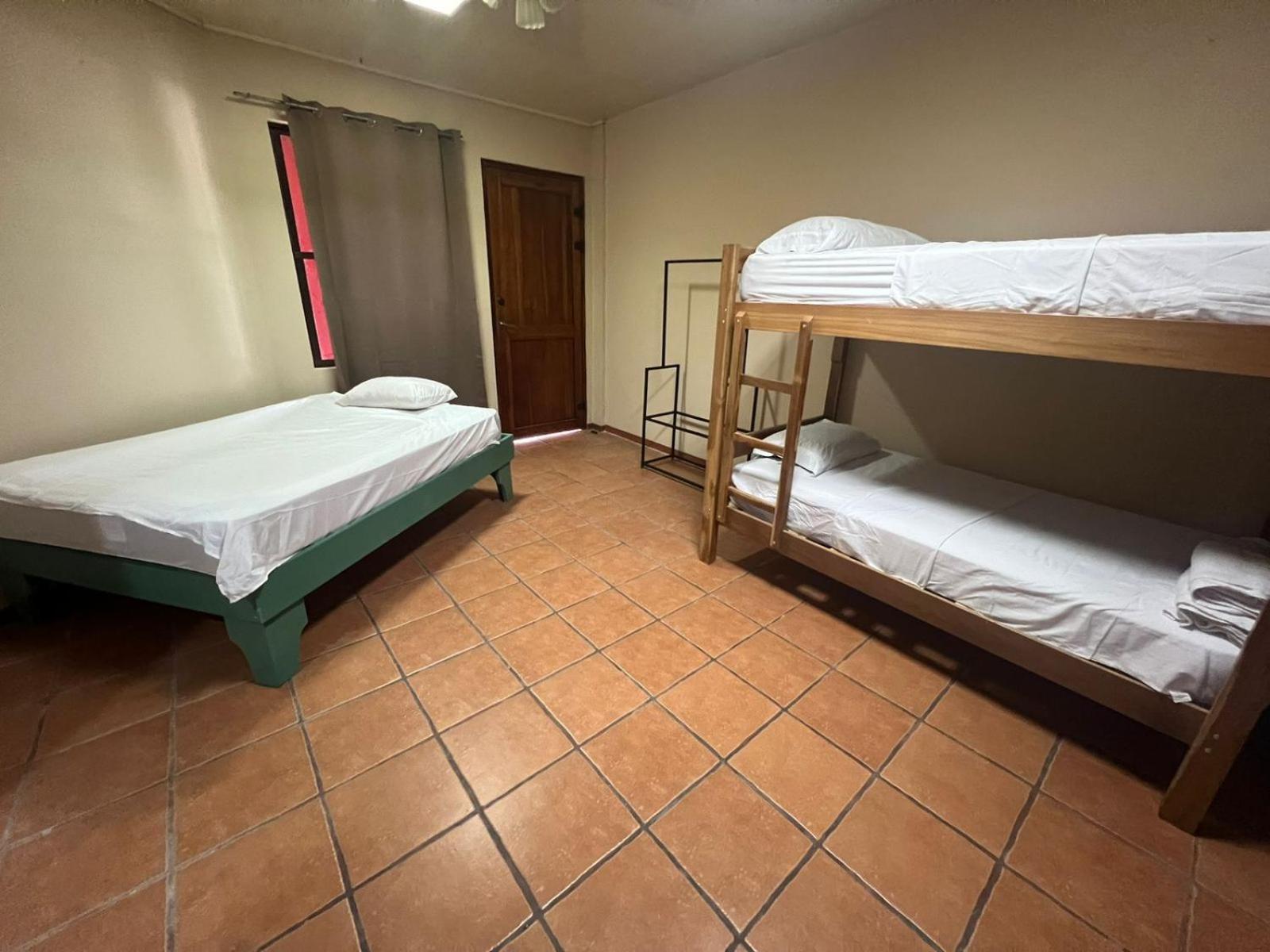 Hospedaje Papalotes Quepos Kültér fotó
